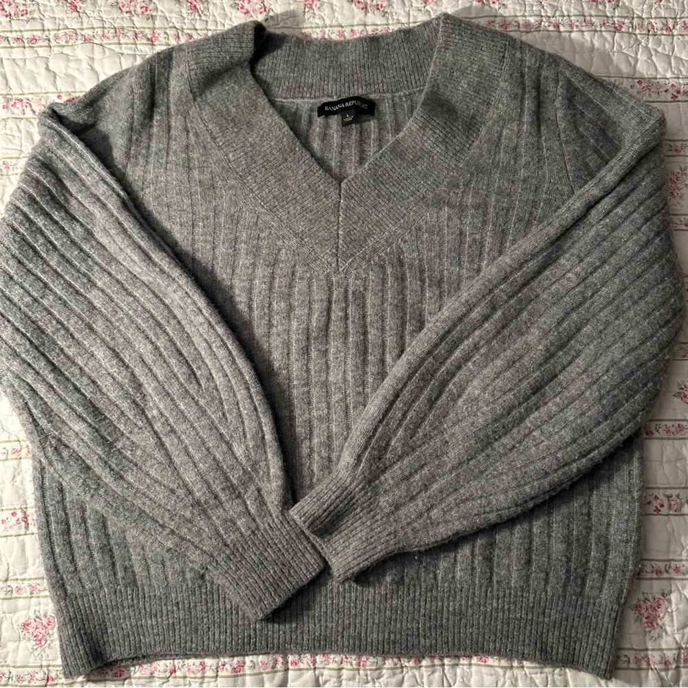 Banana Republic Gray V-Neck Sweater